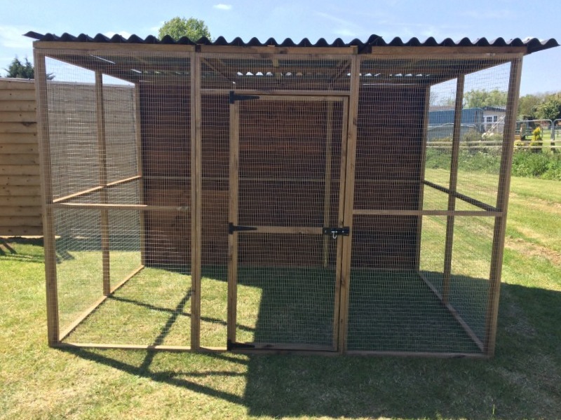 6ft x 9ft Animal Run (16G Fox/Dog Proof - Waterproof Top)